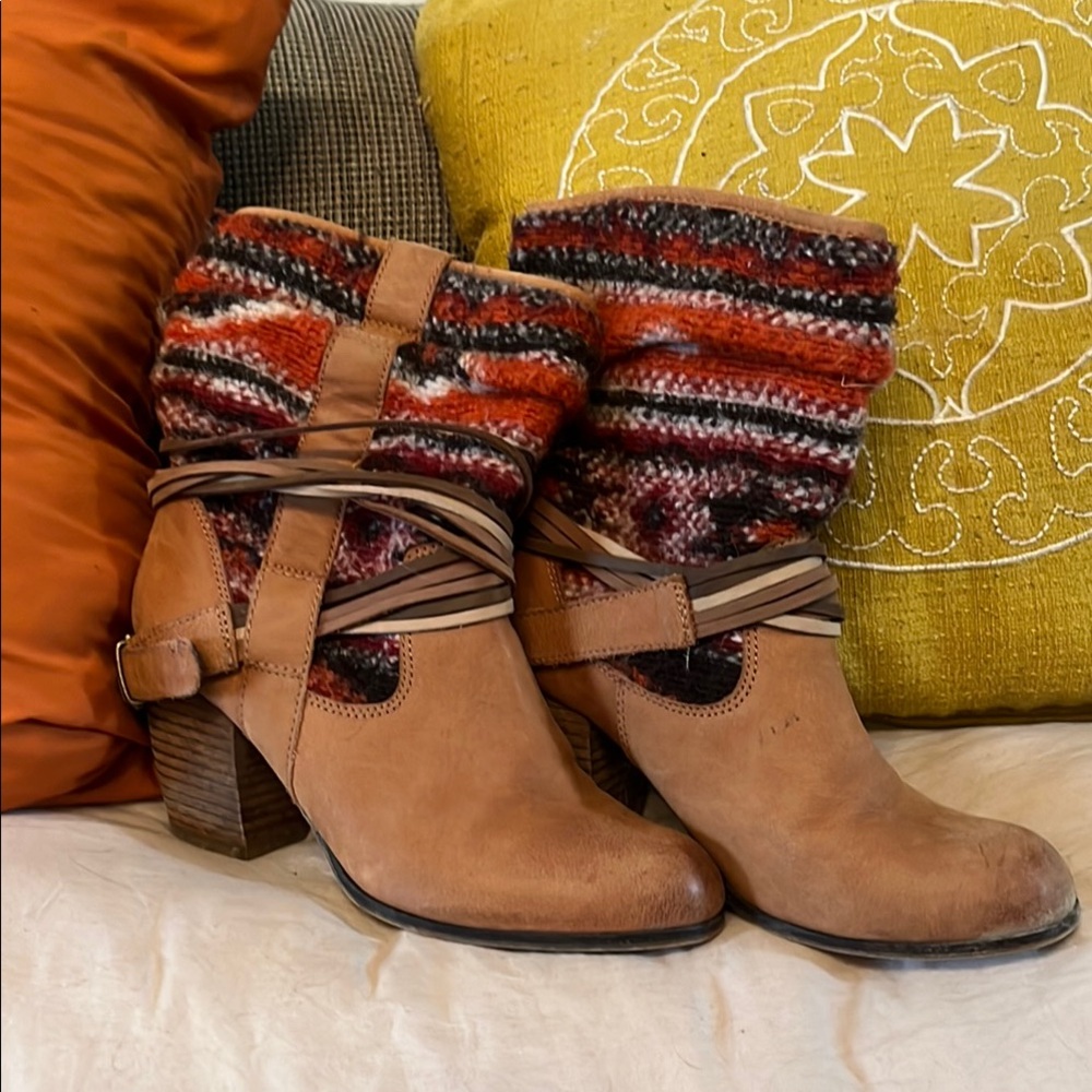 Steve Madden Tan and Red Heeled Boots with Knit Detail
